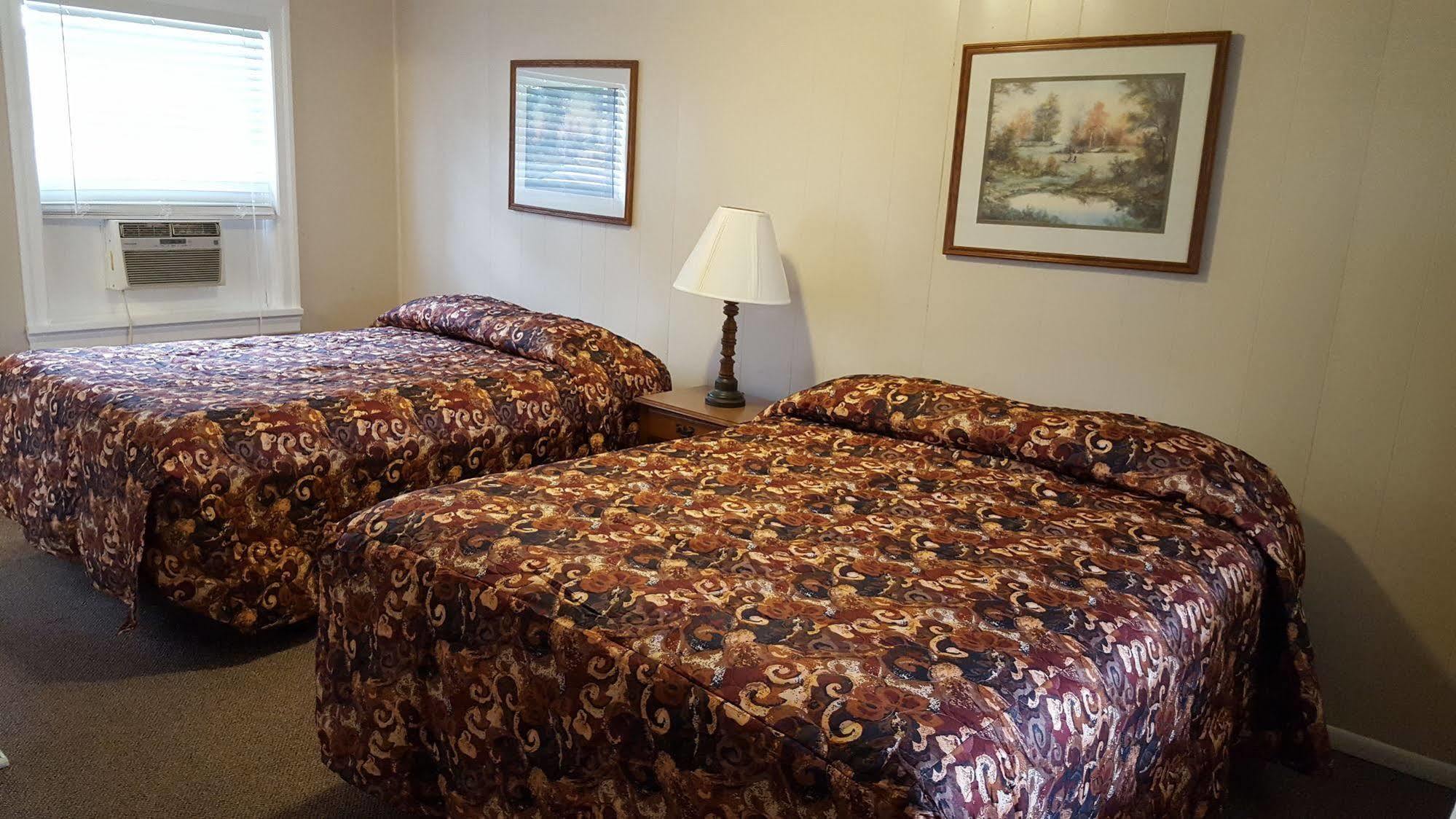 Early American Motel Aurora Екстериор снимка